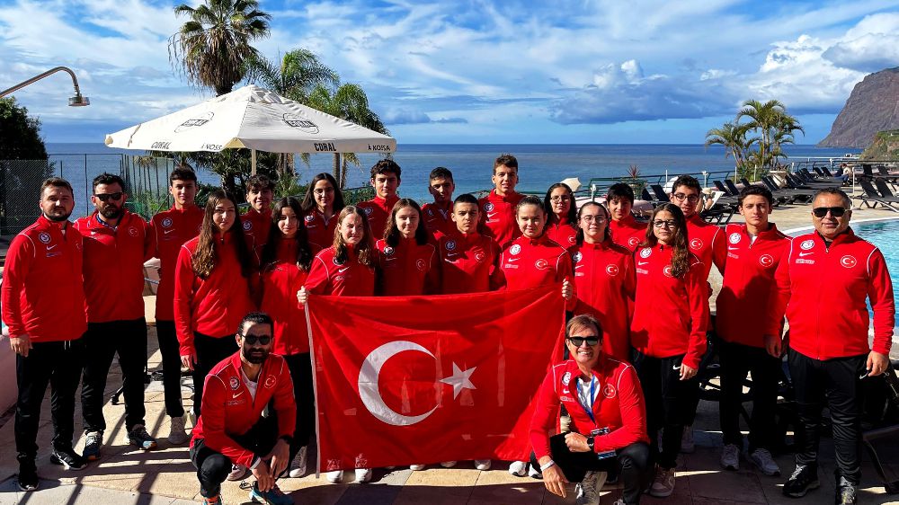 Açık Su Dünya Kupası: Antalyasporlu Yüzücüler, Portekiz'de Dünya Dokuzunculuğu Elde Etti