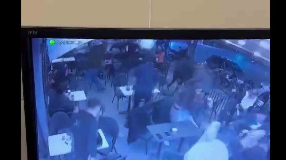 Adana’da Starbucks’a silahlı saldırı yapıldı 