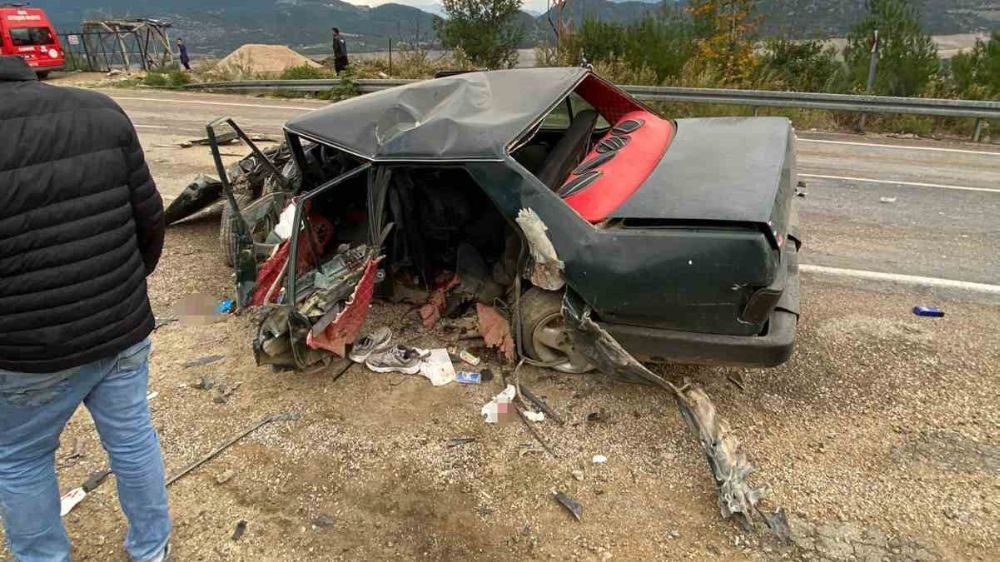 Adana Kozan'da Trafik Kazası: 5 Yaralı, 1 Ağır Durumda