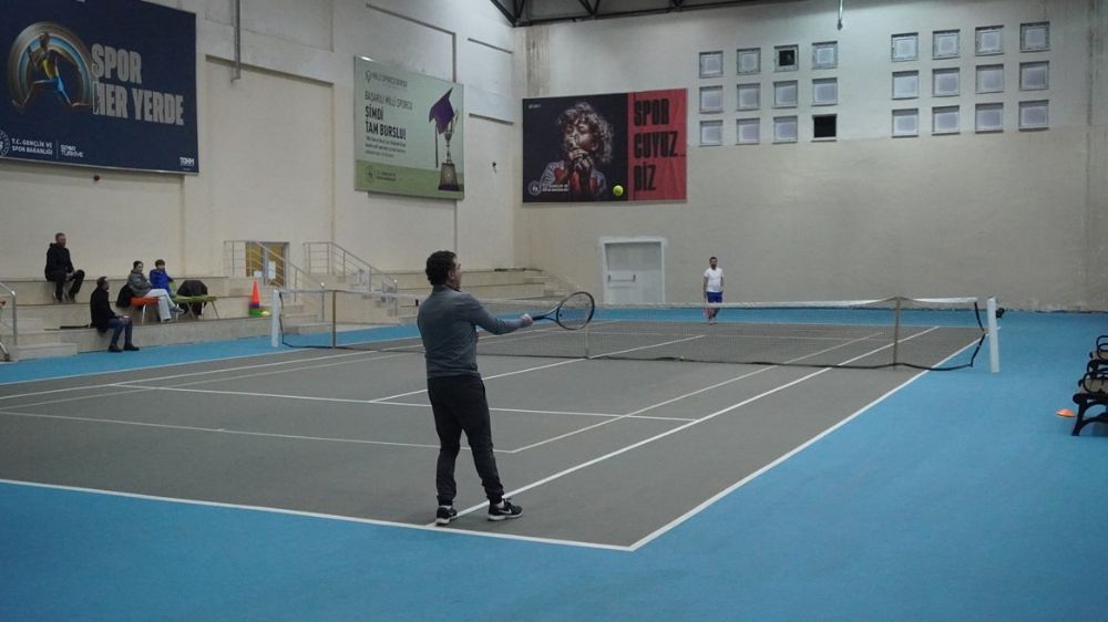 Afyonkarahisar'da düzenlenen Tenis Turnuvası Başladı