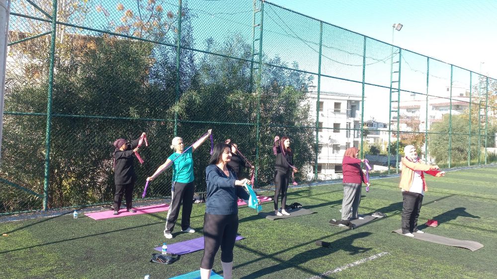 Aksu'da Ev Hanımları İçin Başlatılan Sabah Sporu Etkinliği Büyük İlgi Görüyor