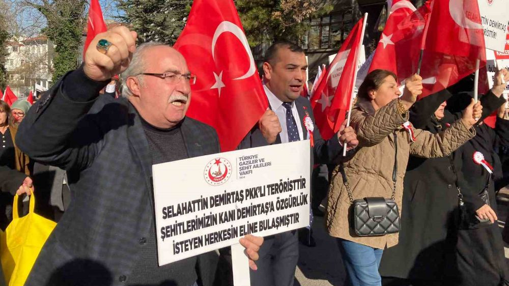 Ankara'da Gaziler ve şehit yakınlarından eylem