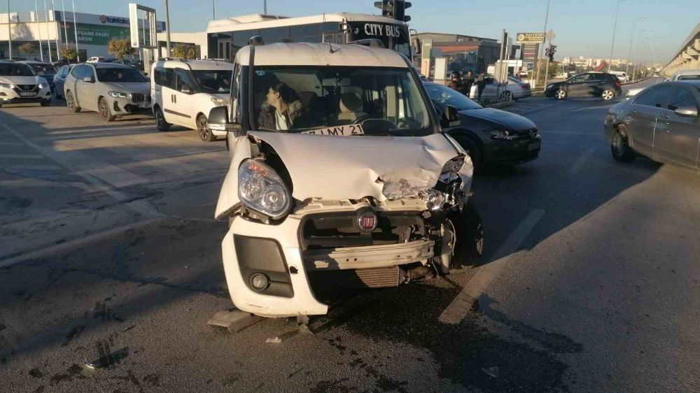 Antalya'da hatalı sinyalizasyon kazaya sebep oldu