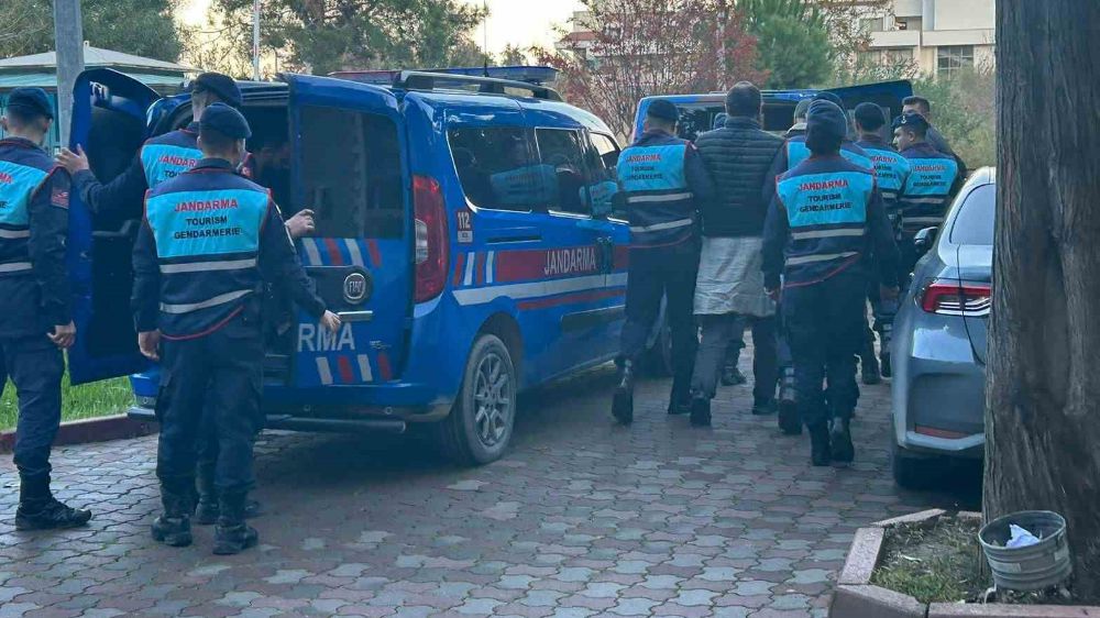 Antalya'da jandarmadan suç örgütüne operasyon