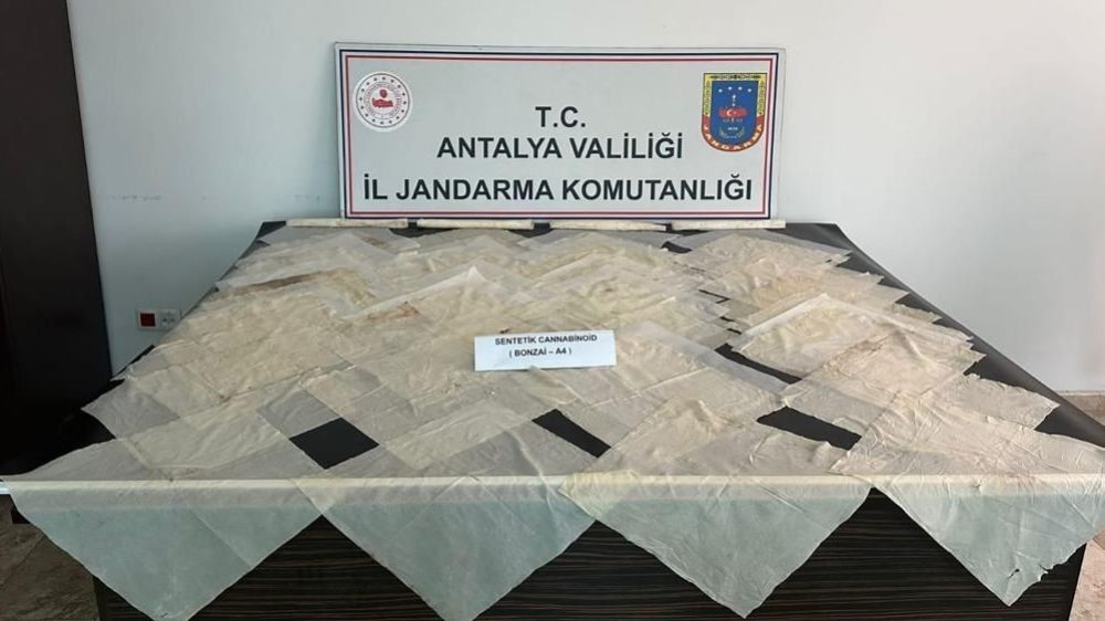 Antalya'da Uyuşturucu Çetesi Çökertildi: 2 Milyon TL'lik Sentetik Bonzai Ele Geçirildi