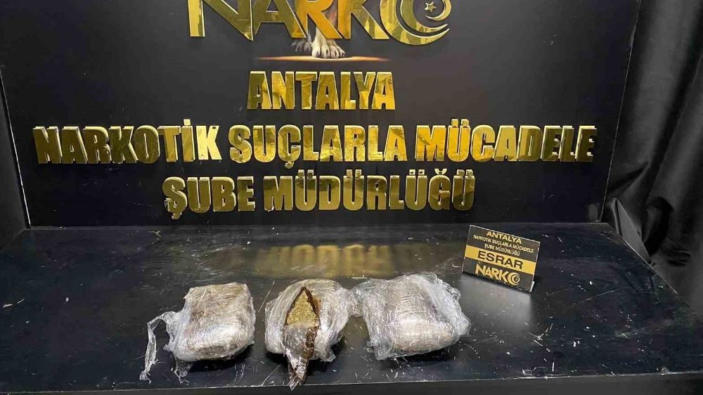 Antalya'da uyuşturucu operasyonu: 3 kişi tutuklandı