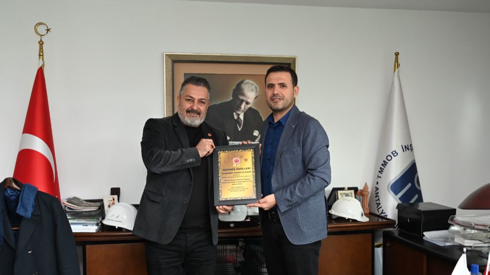 Antalya İnşaat Mühendisleri Odası Başkanı Mehmet Soner Akdoğan ödüle layık görüldü