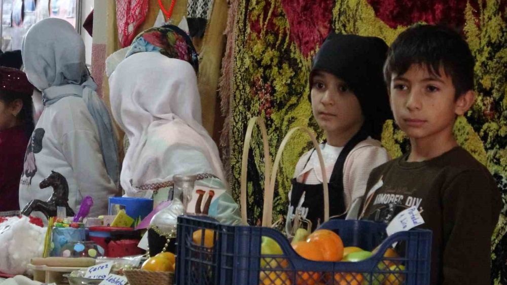 Ardahan’da yerli malı haftası rengarenk kutlandı