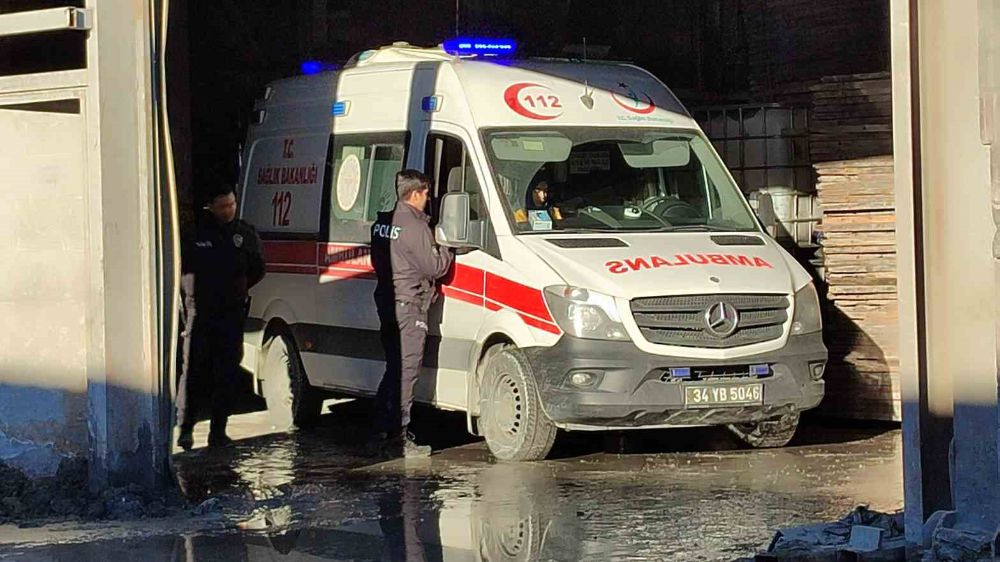 Arnavutköy'de Beton Santrali Faciası: İşçi Siloya Düştü, Cenaze Çıkartıldı