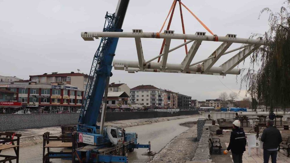 Asar Deresi Projesi: İlk Köprü Tabliyesi Yerleştirildi, Şehrin Çehresi Değişiyor