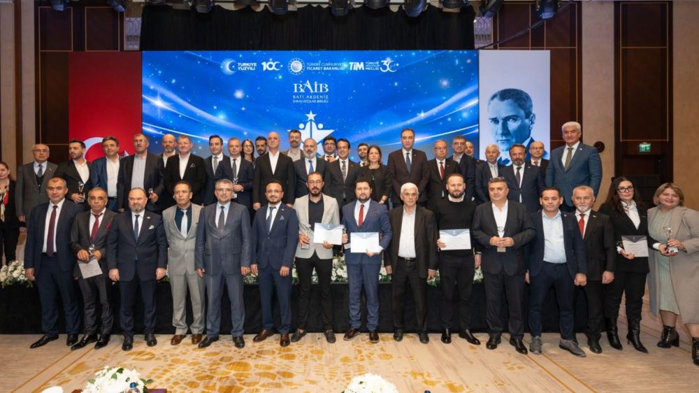 Batı Akdeniz İhracatçılar Birliği, 'İhracatın Yıldızları 2022' Ödüllerini Sahiplerine Takdim Etti