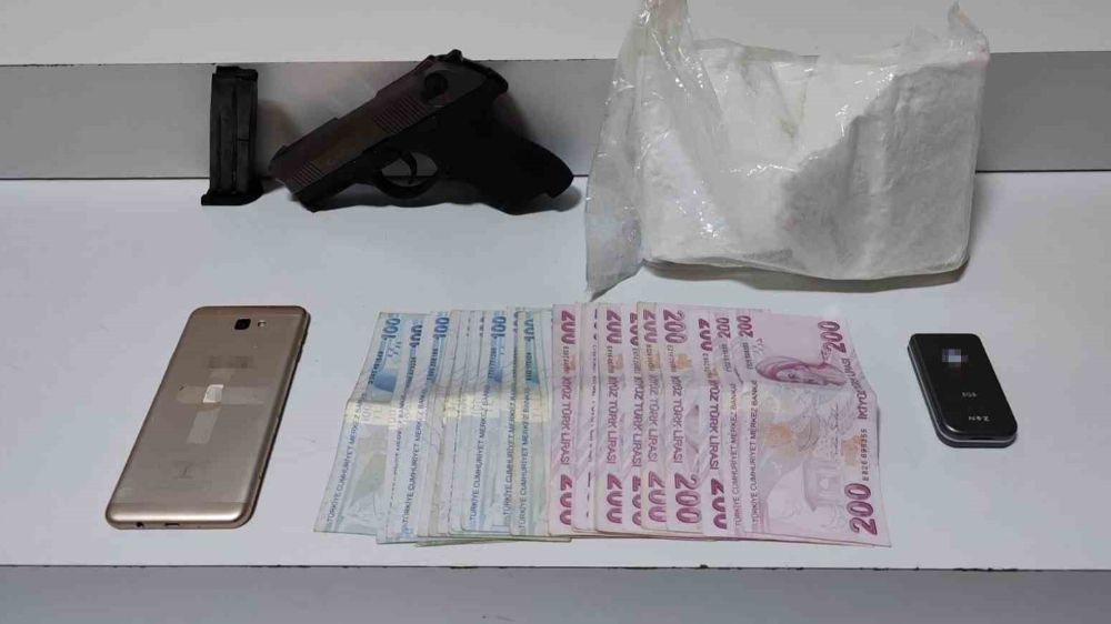 Beyoğlu'nda Narkotik Operasyonu: 1 Kilo 7 Gram Kokain ve 1 Tutuklama.