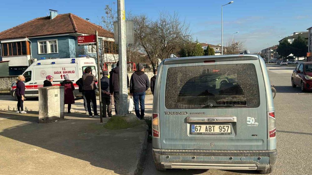 Bisikletli, hafif ticari araç ile çarpıştı