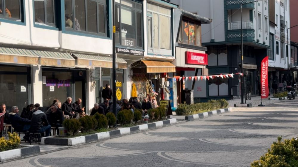 Bitlis'te güneş keyfi vatandaşlara iyi geldi