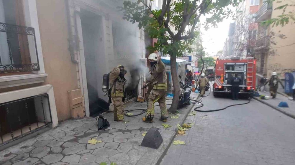 Bodrumda çıkan yangın korku dolu anlar yaşattı 