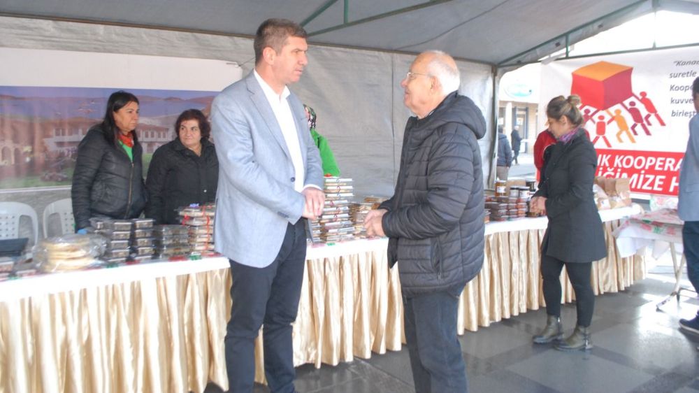 Burdur Belediyesi, Dünya Kooperatifçilik Günü'nde Yeni Yıl Çarşısı Kurdu