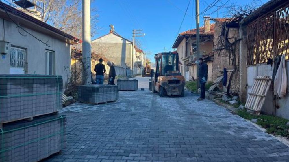Burdur Karamanlı'da yeni yol yapım çalışmaları devam ediyor