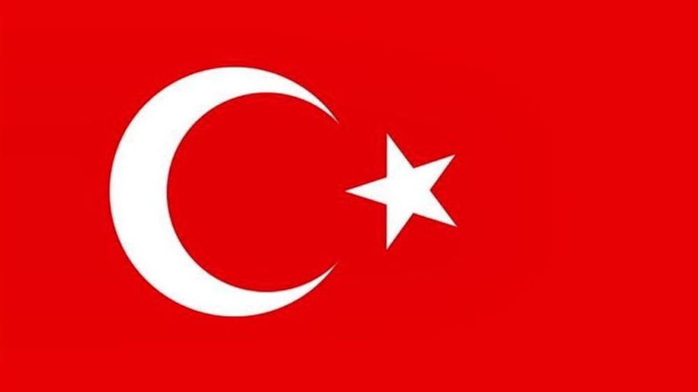 Burdur Valisi Türker Öksüz  şehit ailelerine başsağlığı diledi