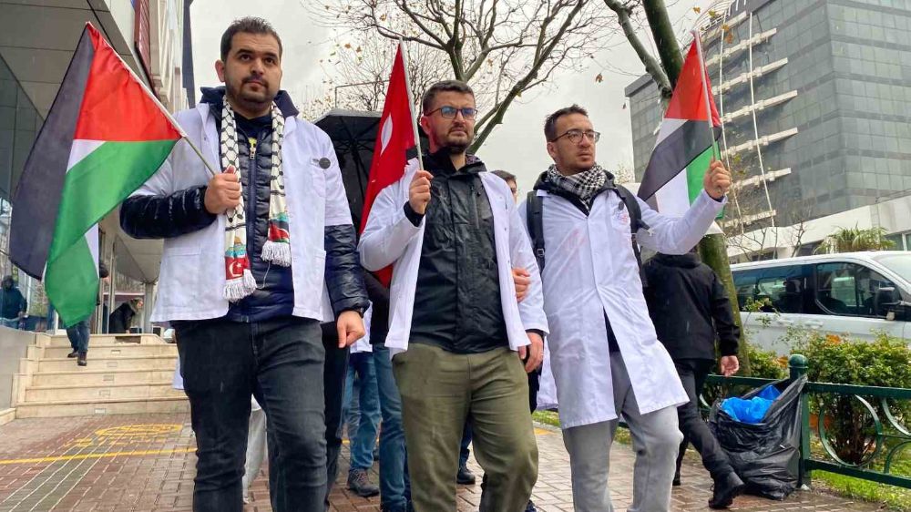 Bursa’da doktorlardan Filistin'e destek yürüyüşü