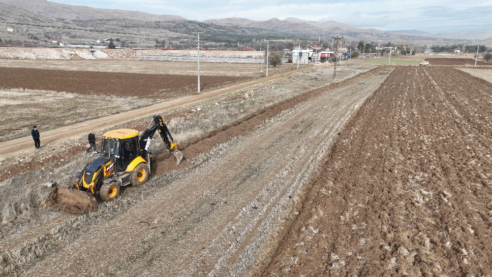 Çobanisa Mahallesi'nde 2 Bin Dekar Arazi Kapalı Devre Sulama Sistemine Geçiyor
