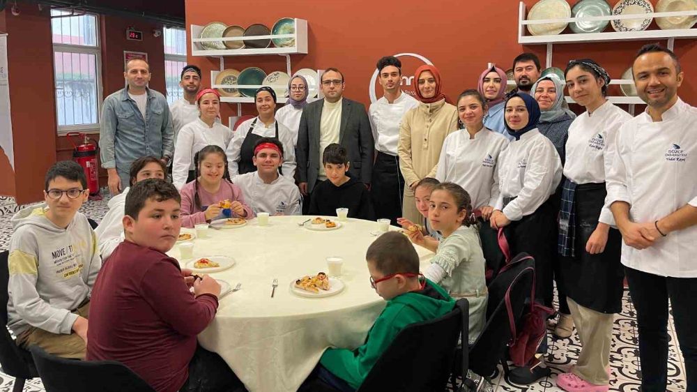 Düzce Üniversitesi Akçakoca'da Engelleri Aşan Pizza Etkinliği