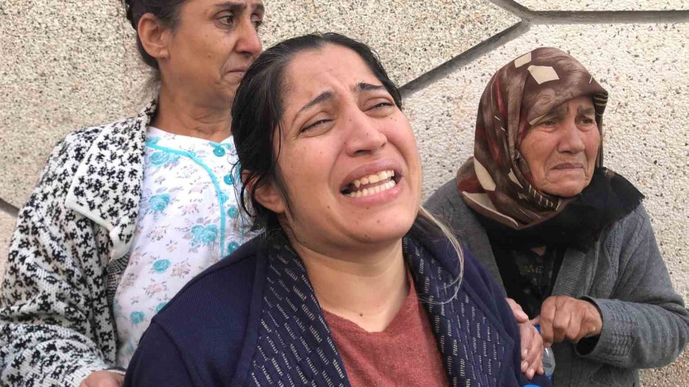 Edirne'de evi yanan kadın gözyaşlarını tutamadı 