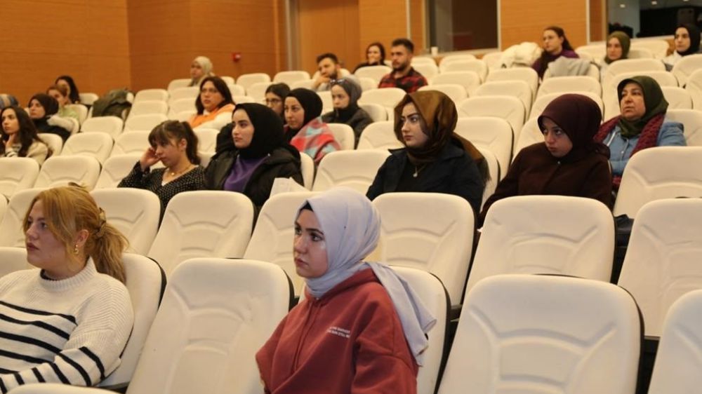 Erzurum'da Bulaşıcı Hastalıklarla Mücadele ve Erken Uyarı Eğitimleri