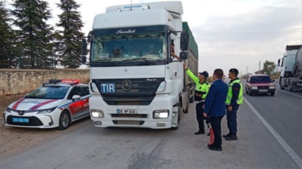 Eskişehir'de bin 463 sürücüye ceza yağdı