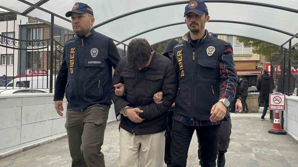Eskişehir'de kripto para dolandırıcıları tutuklandı