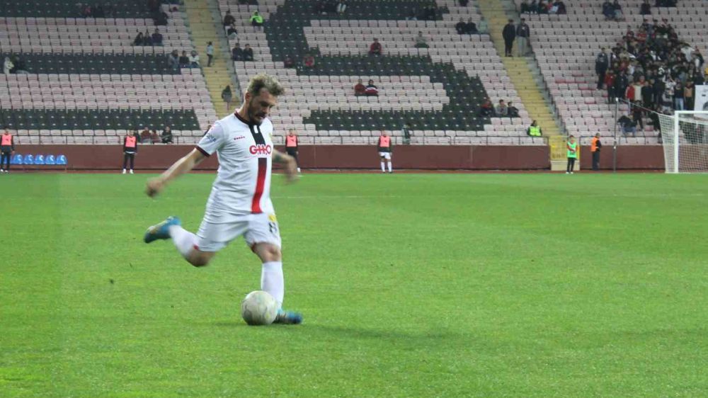 Eskişehirsporlu Barış Memiş’ten  taraftarları sevindirecek gol 