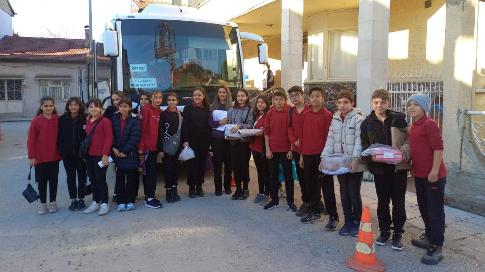 Fatih Selimoğlu'ndan öğretmen ve öğrencilere ulaşım desteği