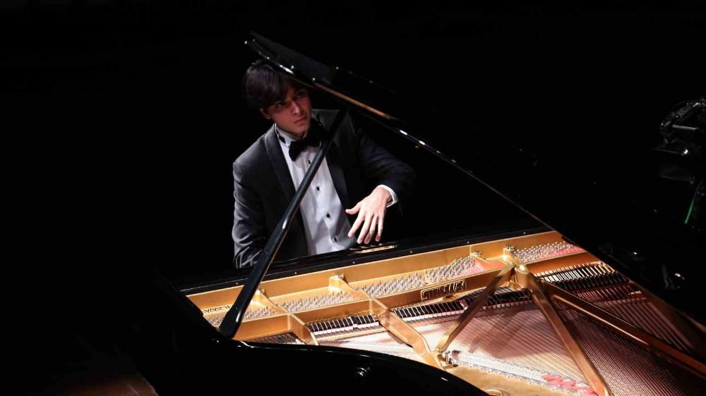 Genç yetenek Antalya Piyano Festivalinde mest etti