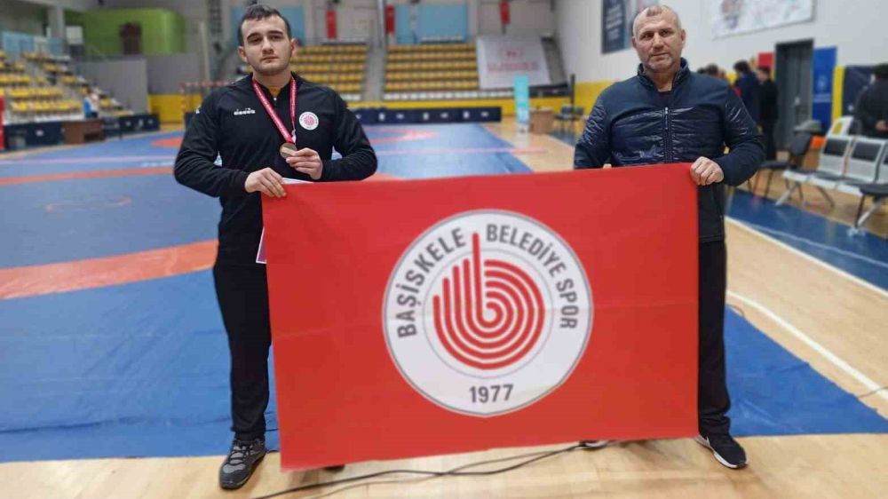 Güreşçi Berat Mut Türkiye şampiyonasına katılmaya hak kazandı 