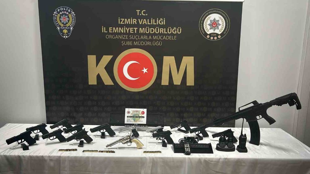 İzmir'de Suç Örgütlerine Yönelik Operasyonda 2 Örgüt Çökertildi