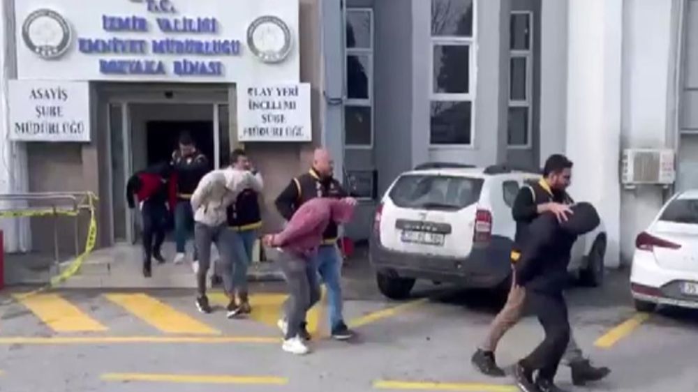İzmir’in ’La Casa del Papel’leri yapılan operasyonla yakalandı
