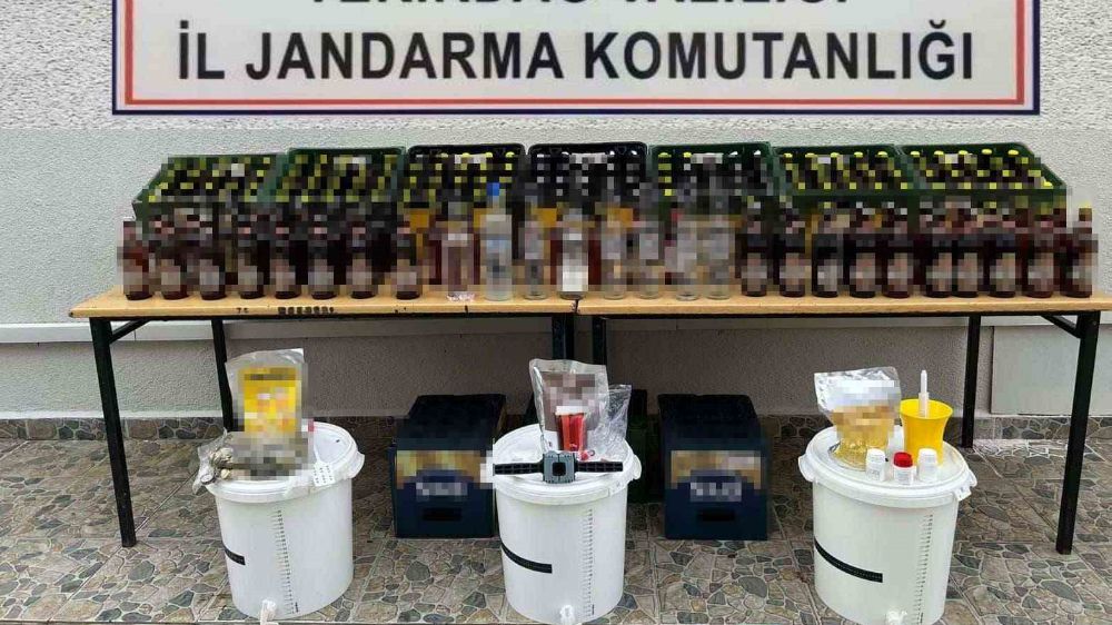 Jandarma ekipleri 250 litre sahte alkol ele geçirdi