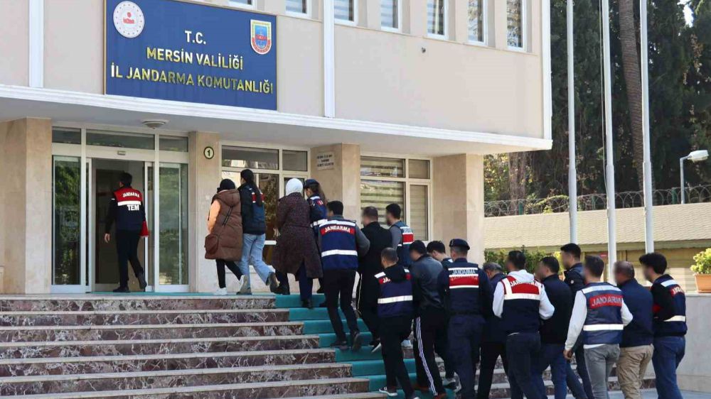 Jandarma ekiplerinden DEAŞ operasyonu: 9 gözaltı