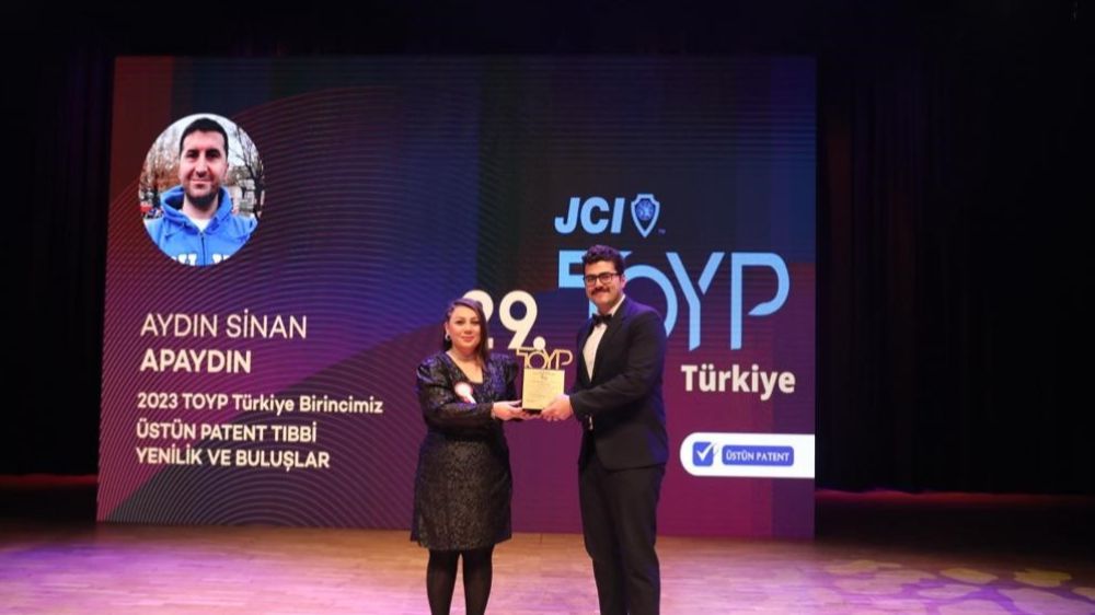 KBÜ’lü öğretim üyesi Türkiye’nin 10 başarılı genci arasında 