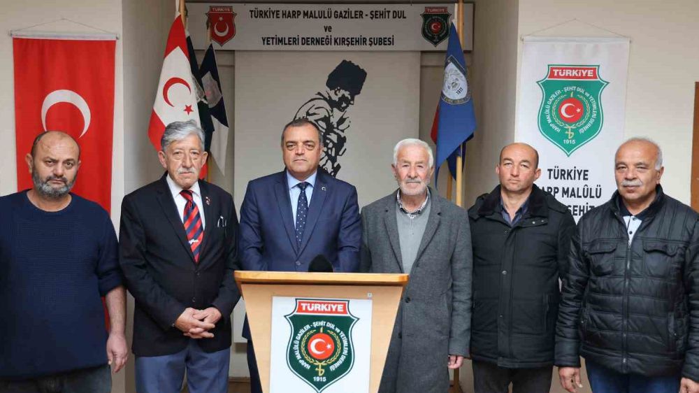 Kırşehir’de Şehit Gazi Dernekleri 12 Türk askerinin şehit olması hakkında mesaj yayınladı