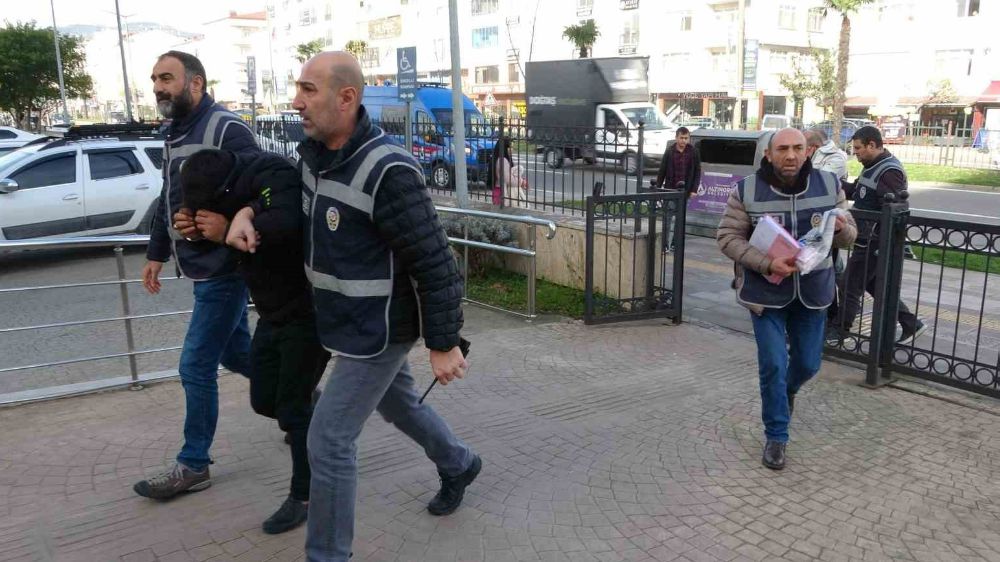 Kuyumcuları dolandıran şahıs mahkeme kararıyla tutuklandı