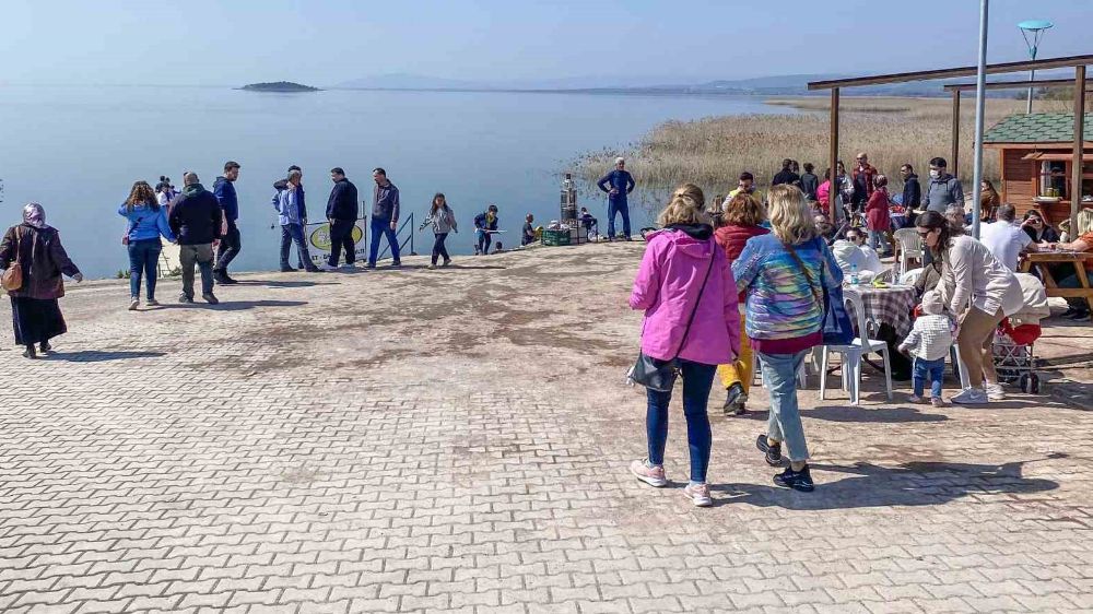 Leylek Köyü Eskikaraağaç, Güneşli Hafta Sonunda Ziyaretçi Akınına Uğradı