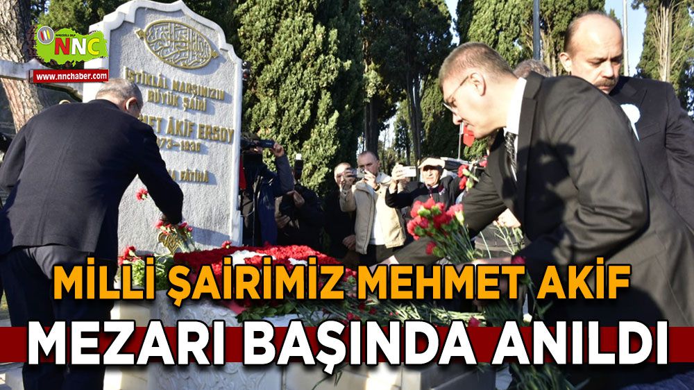 Mehmet Akif Ersoy'un 87. Ölüm Yıl Dönümünde unutulmadı! Mezarı başında anıldı
