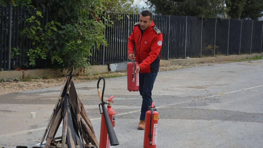 Mersin Büyükşehir'den personeline ’yangına müdahale’ eğitimi