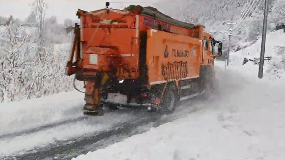 Meteorolojinin Uyarısı Sonrası Artvin'de Kar Engeli