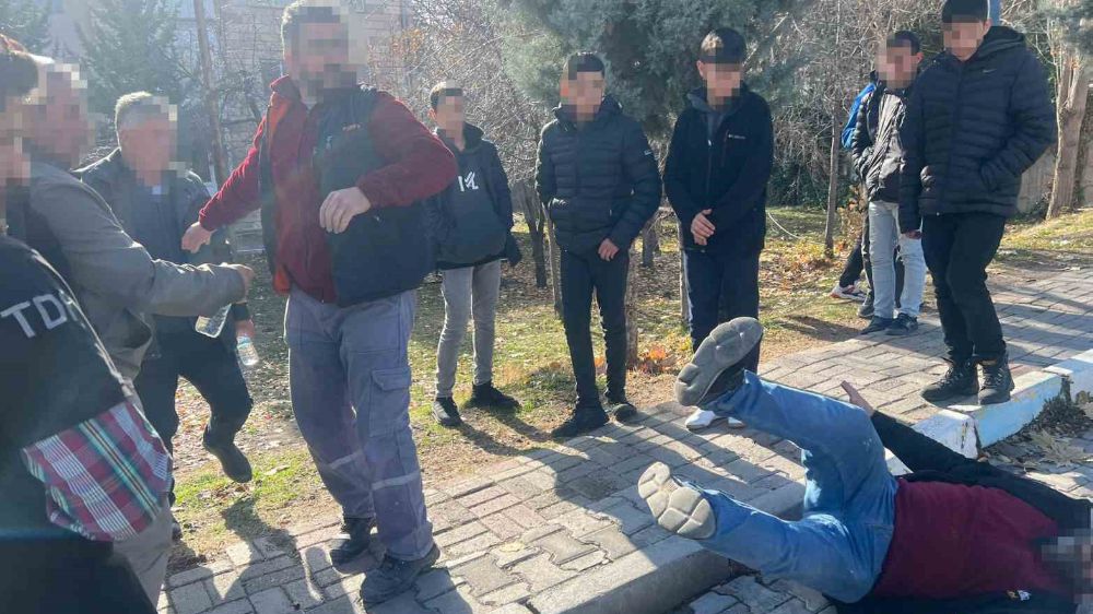 Nevşehir'de öğrenciler şakalaşması velilerin kavgasına sebep oldu 