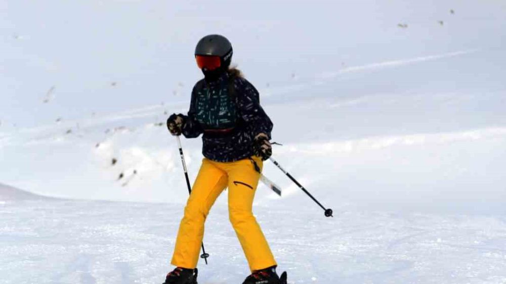 Palandöken’de kayak sezonu son sürat devam ediyor