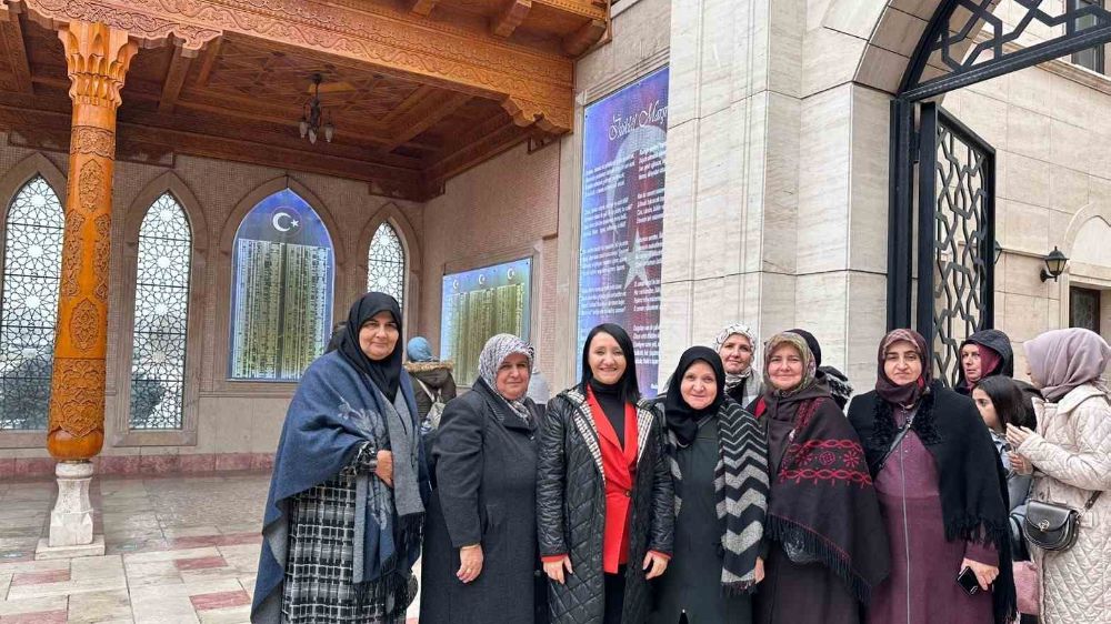 Pazaryeri Belediyesinden kadınlara Konya'ya gezi 