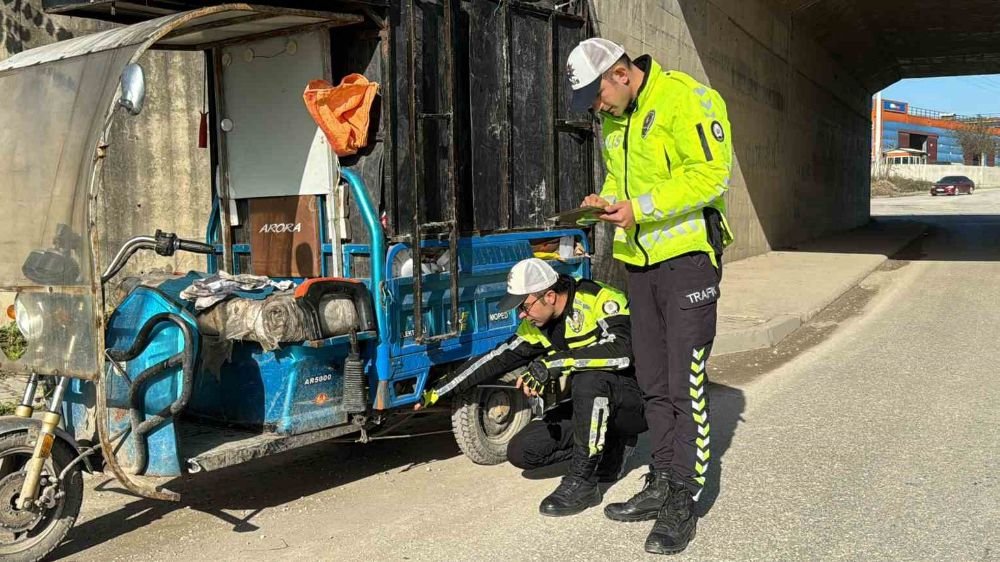 Polisleri gördü kaçtı, sebebi belli oldu