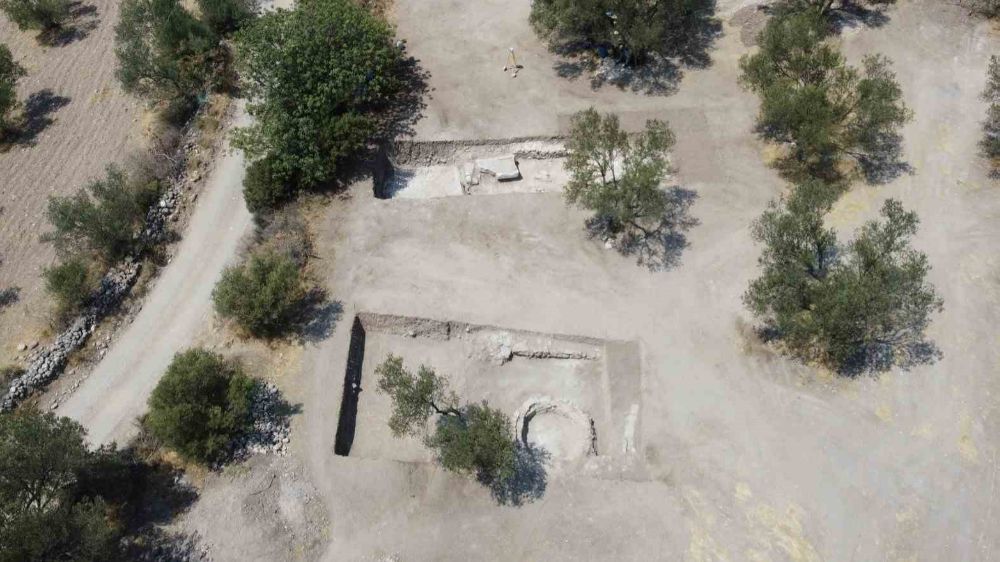 Roma İmparatorluğu Dönemine Ait 2 Bin Yıllık Anıt Mezar Bulundu