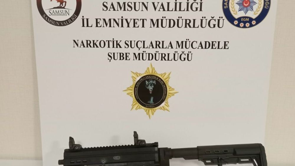 Samsun’da bir evde yapılan aramada otomatik silah bulundu